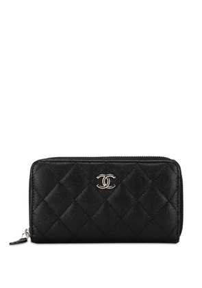 CHANEL Pre-Owned 2020 CC Quilted Caviar Zip Around Wallet long wallets - Black