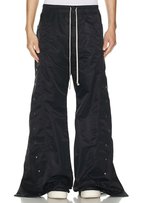 DRKSHDW by Rick Owens Babel Pusher Pant in Black. Size S, XL/1X.