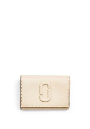 Marc Jacobs The Leather J Marc tri-fold wallet - Neutrals