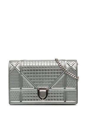 Christian Dior Pre-Owned 2018 Patent Microcannage Diorama Wallet on Chain crossbody bag - Silver