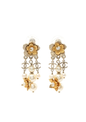 CHANEL Pre-Owned 1986-1988 CC camellia drop earrings - Gold