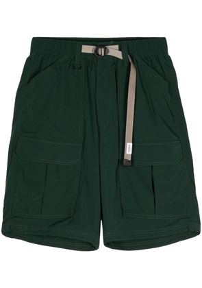CHOCOOLATE logo-patch belted cargo shorts - Green