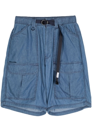 CHOCOOLATE logo-patch belted cargo shorts - Blue