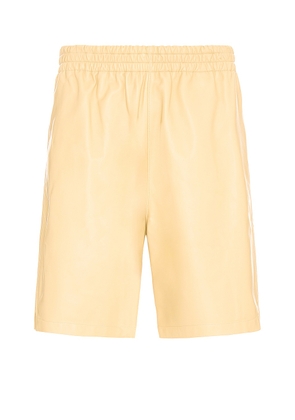 Bottega Veneta Smooth Nappa Shorts in Butter - Beige. Size M (also in L, S).