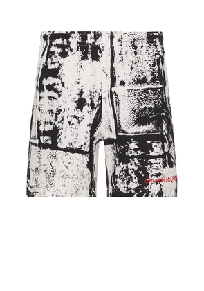 Alexander McQueen Fold Print Swim Short in White & Black - White. Size S (also in ).