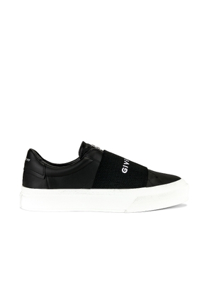 Givenchy City Court Sneaker in Black - Black. Size 40 (also in 41, 42).