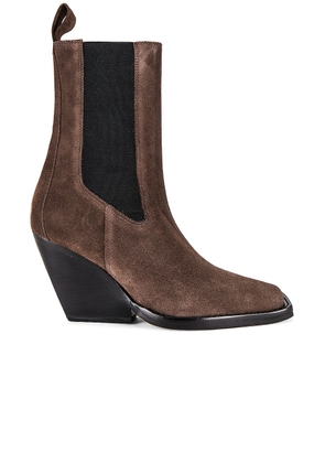 Helsa Chelsea Boot in Dark Chocolate - Chocolate. Size 35 (also in 36, 37, 38, 39, 40, 41).
