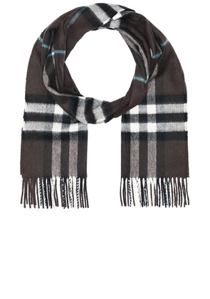 Burberry Giant Check Scarf in Otter - Brown. Size all.