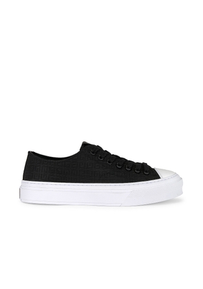 Givenchy City Low Sneaker in Black - Black. Size 41 (also in 43, 44).