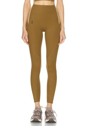 On Movement Long Tight in Hunter & Safari - Army. Size XS (also in ).