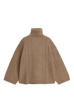 Cable-Knit Wool Jumper - Beige