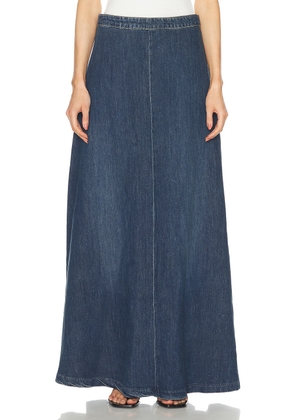 NILI LOTAN Astrid Denim Skirt in Classic Wash - Blue. Size 26 (also in 27, 31).