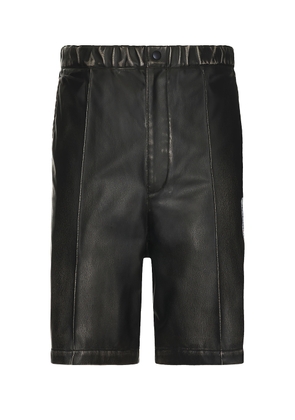Maison MIHARA YASUHIRO Vegan Leather Shorts in Black - Black. Size 46 (also in 48, 50).