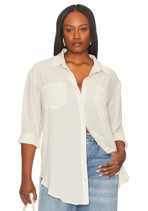 REMI x REVOLVE Michelle Button Up Shirt in Cream. Size 1X, XL.
