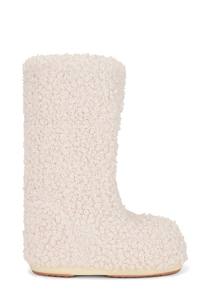 MOON BOOT Icon Faux Astrakan Boot in Cream. Size 39/41.