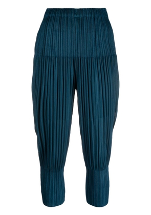 Pleats Please Issey Miyake cropped pleated trousers - Blue