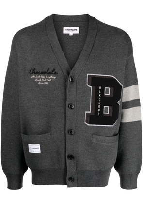 CHOCOOLATE logo-embroidered knitted cardigan - Grey