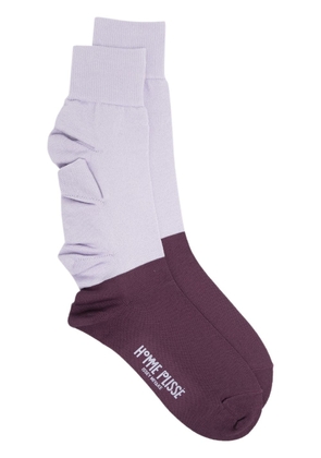 Homme Plissé Issey Miyake two-tone ruffle-trim socks - Purple