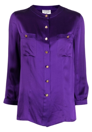 CHANEL Pre-Owned 1990-2000 logo-buttons collarless silk shirt - Purple