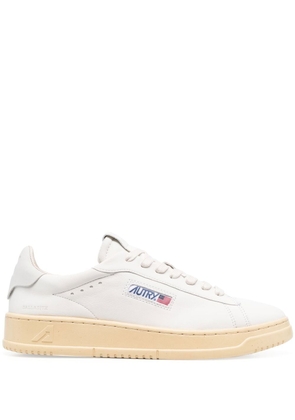 Autry logo-patch sneakers - Neutrals