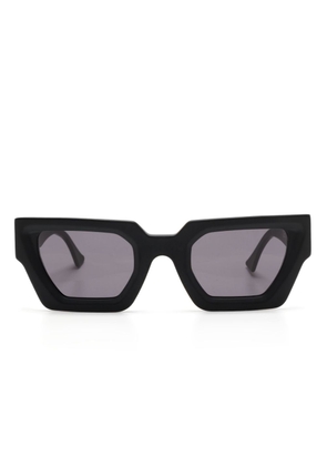 Kuboraum F3 cat-eye frame sunglasses - Black