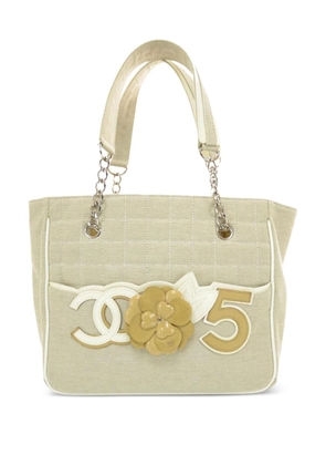 CHANEL Pre-Owned 2006 Camellia Nº5 tote bag - Neutrals