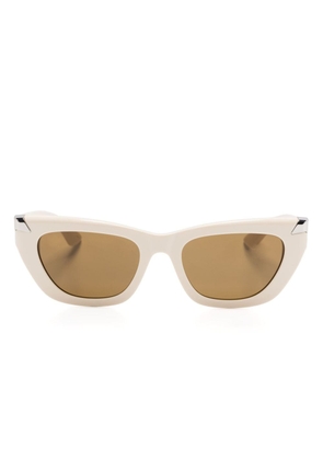 Alexander McQueen Eyewear cat-eye sunglasses - Neutrals