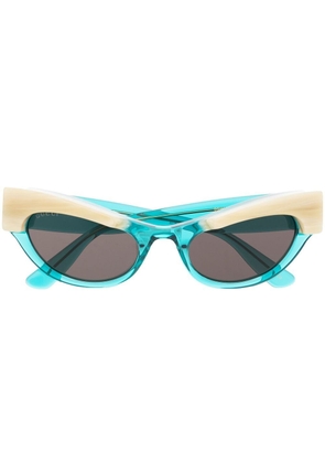 Gucci Eyewear cat-eye horn-effect rim sunglasses - Blue