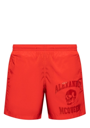 Alexander McQueen logo-print swim shorts - Red