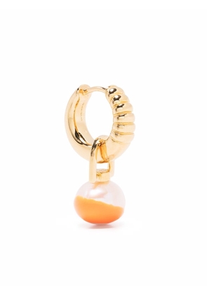 Maria Black Samba Huggie pearl single earring - Gold