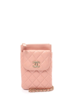 CHANEL Pre-Owned 2019 CC plaque diamond-quilted shoulder bag - Pink