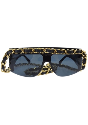 CHANEL Pre-Owned 1990-2000 leather-and-chain trim shield sunglasses - Black