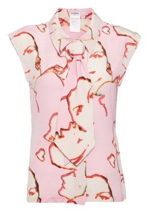 CHANEL Pre-Owned 2000 Mademoiselle print necktie sleeveless shirt - Pink