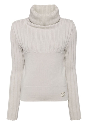 CHANEL Pre-Owned 2000s ribbed funnel neck jumper - Grey