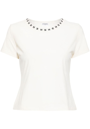 CHANEL Pre-Owned 1997 CC logo-embroidered T-shirt - Neutrals