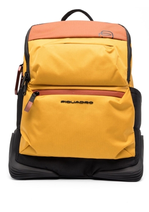 PIQUADRO debossed-logo detail backpack - Yellow