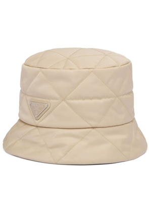 Prada triangle-logo quilted bucket hat - Neutrals