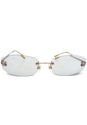 CHANEL Pre-Owned 1990-2000s oval-frame sunglasses - Gold