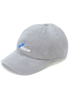 We11done logo embroidered baseball cap - Grey