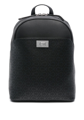 Calvin Klein monogram-pattern zipped backpack - Black