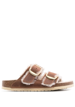 Birkenstock Arizona buckled leather sandals - Brown