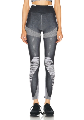 adidas by Stella McCartney True Strength Seamless Yoga Legging in Black  White  & Chalk Pearl - Black. Size XS (also in ).