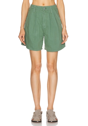 MOTHER The Pleated Chute Prep Short in Hedge Green - Green. Size 24 (also in 25, 26, 27, 28).