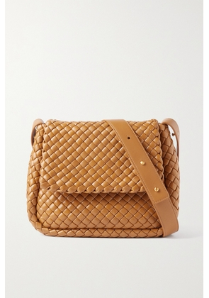 Bottega Veneta - Cobble Padded Intrecciato Leather Shoulder Bag - Brown - One size