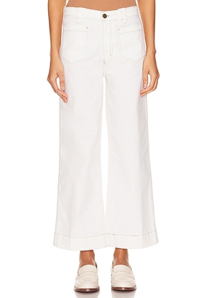 FRAME Utility Relaxed Straight in White. Size 23, 28, 30.