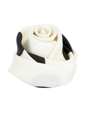Saint Laurent Rolled Rose Brooch in Ivory & Black - White. Size all.