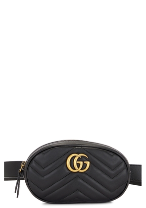 gucci Gucci Marmont Leather Waist Bag in Black - Black. Size all.