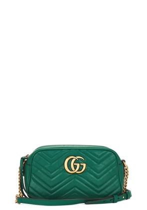 gucci Gucci GG Marmont Quilted Leather Shoulder Bag in Green - Green. Size all.