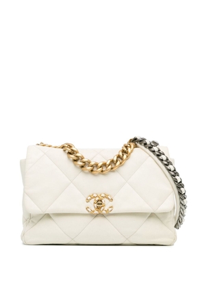 CHANEL Pre-Owned 2020 Large Lambskin 19 Flap satchel - White