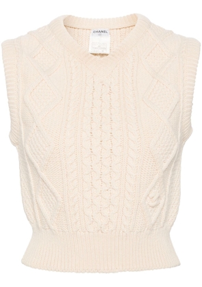 CHANEL Pre-Owned 1996 cable-knit wool vest - Neutrals